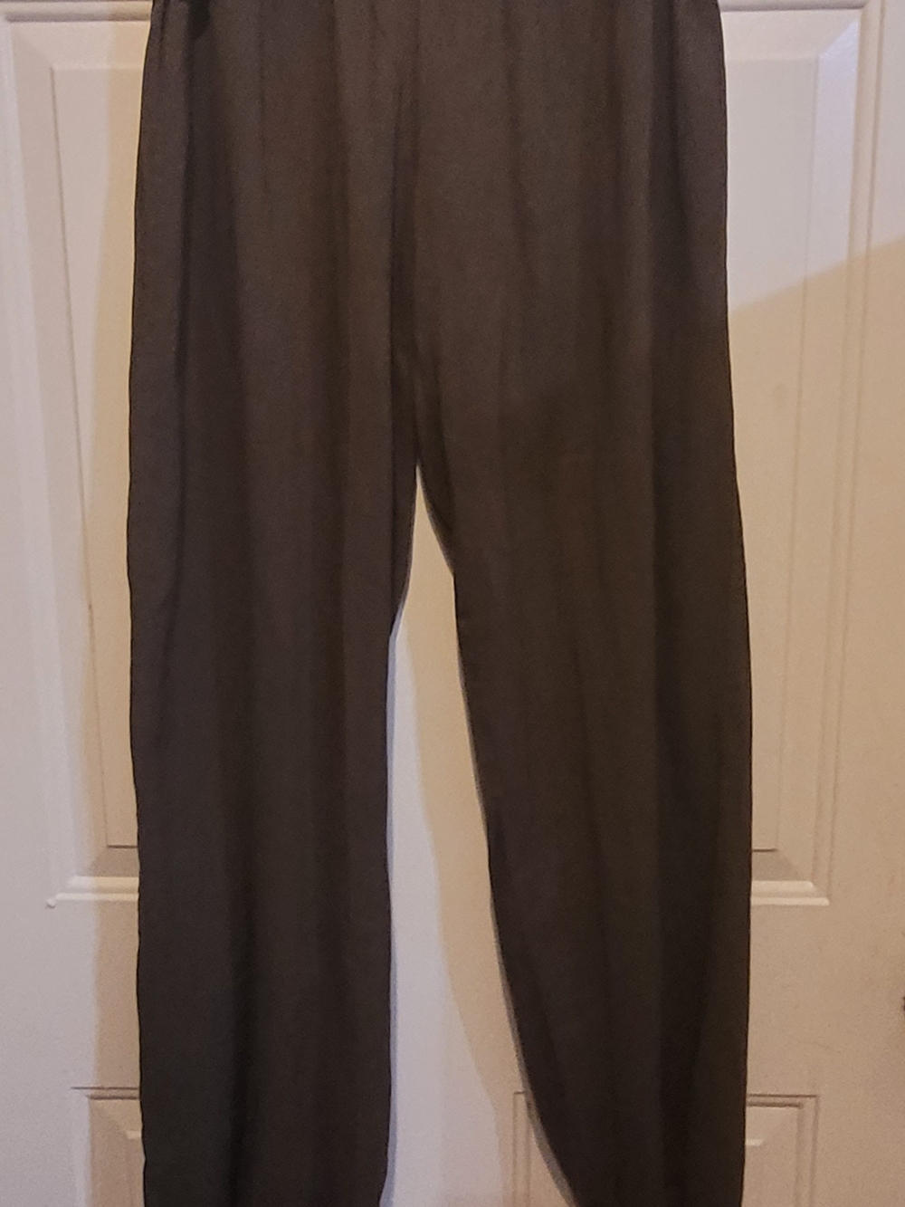 No Boundaries Men's Straight-Leg Elastic Waist Pants - Dark Gray